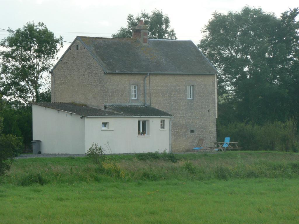 Gite De L'Aure Trevieres Zewnętrze zdjęcie